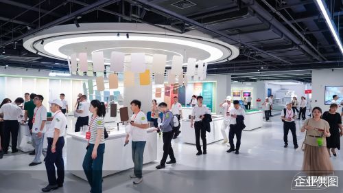 開新局 啟新程 謀共贏 三棵樹2026年全國經(jīng)銷商年會(huì)暨新材料技術(shù)研發(fā)峰會(huì)圓滿舉行